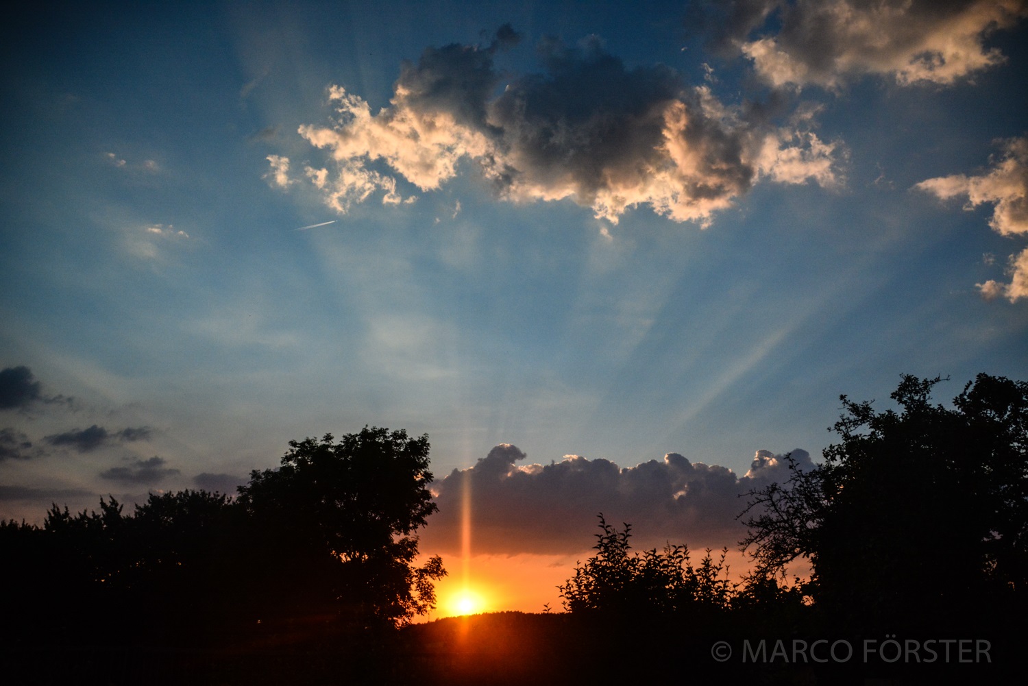 Sonne, Wolken, Sonnenstrahlen, Laage